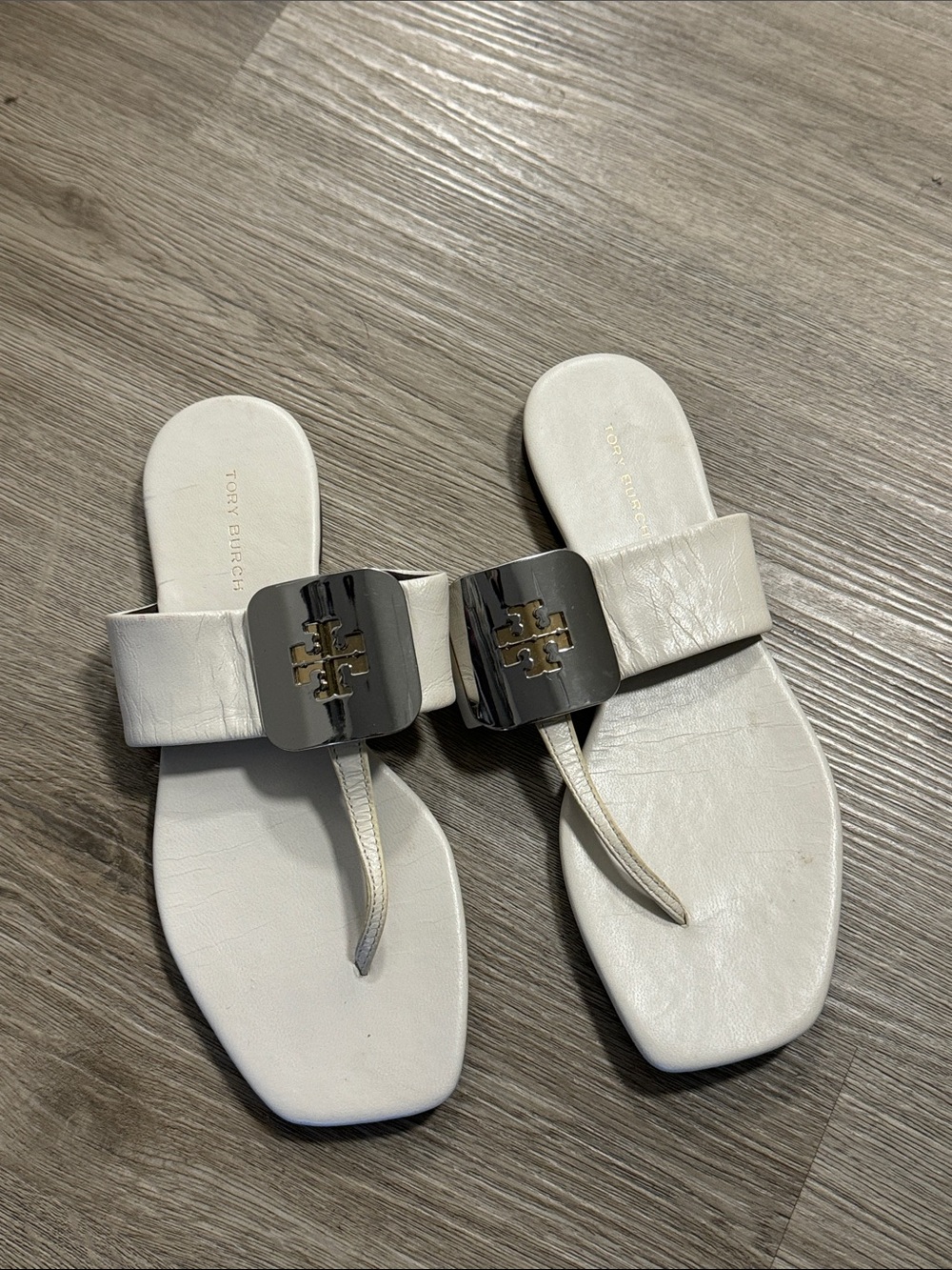 Tory Burch White Leather Thong Sandals with Gold Logo Plaque